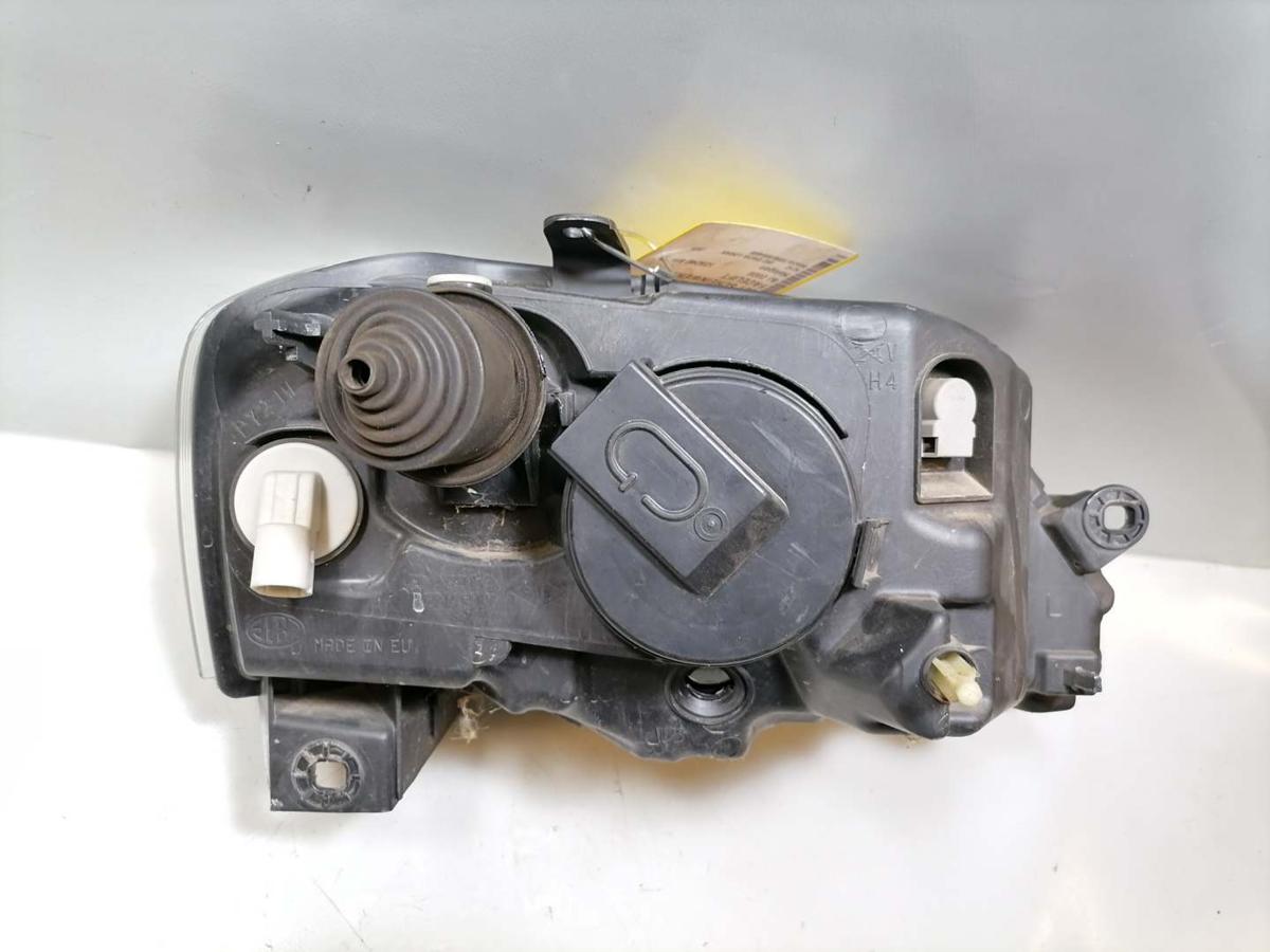 Dacia Logan original Scheinwerfer vorn links Halogen Facelift Bj.2009